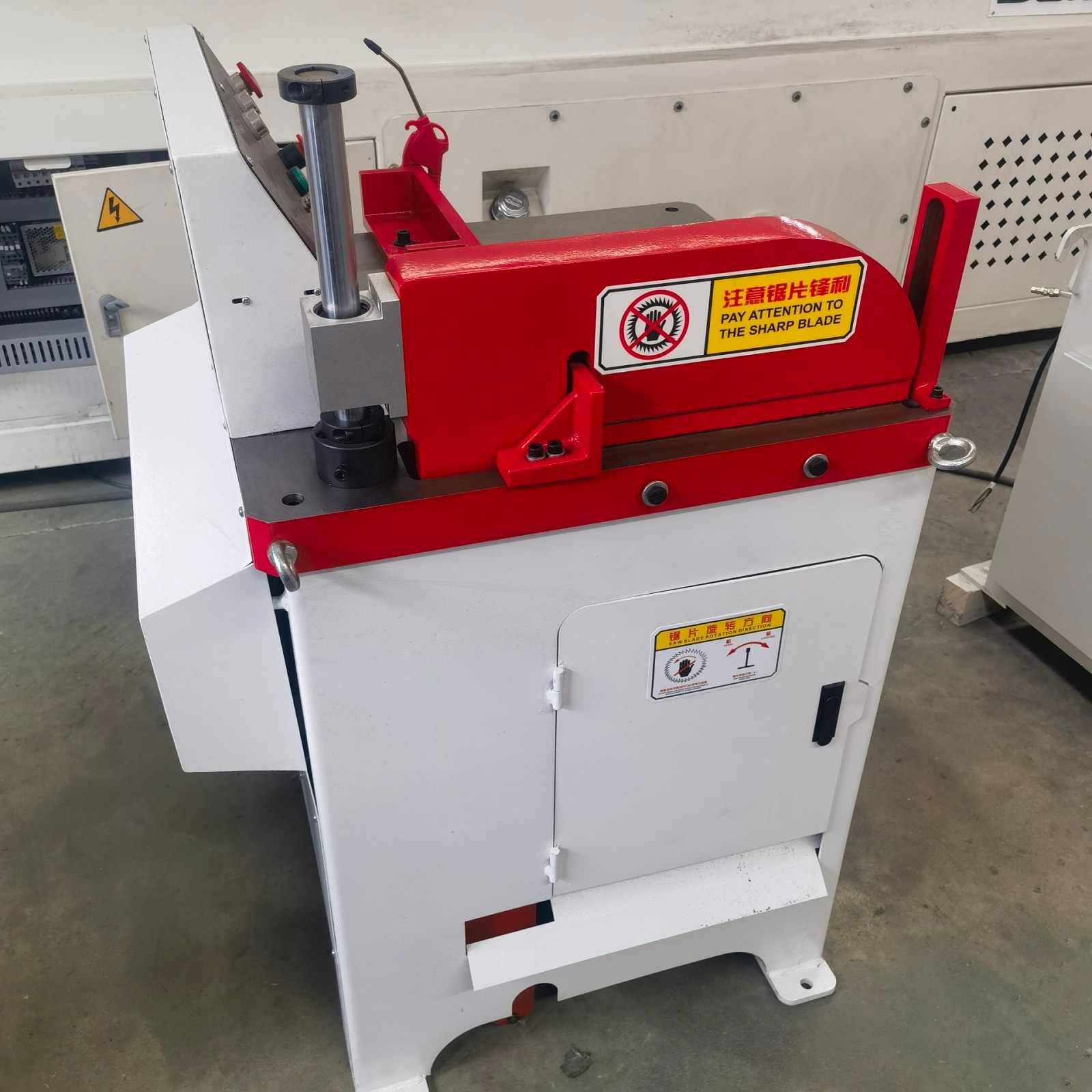 pneumatic aluminium pipe and profile cutting machine img2