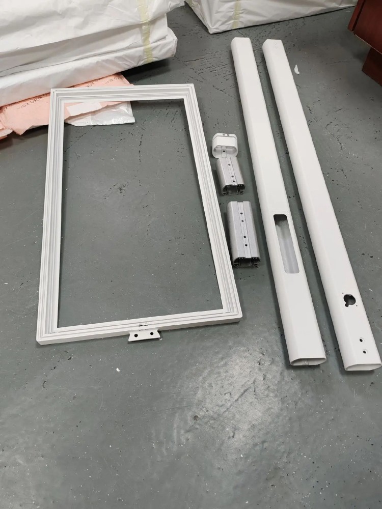 doblado de perfiles de ventanas de aluminio