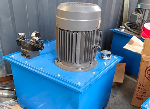 système d'entraînement de la machine de profilage de tubes ronds à carrés