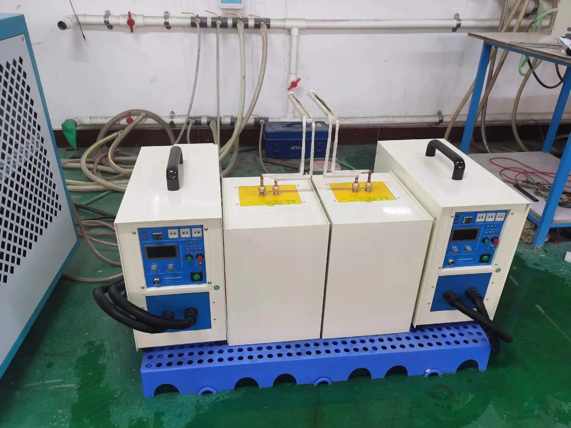 Hochfrequenz-Induktionsheizsystem für industrielle Metallverarbeitungslinie