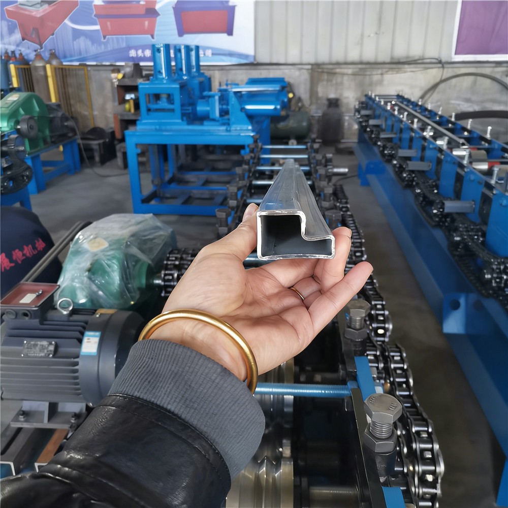 équipement de profilage de tubes industriels