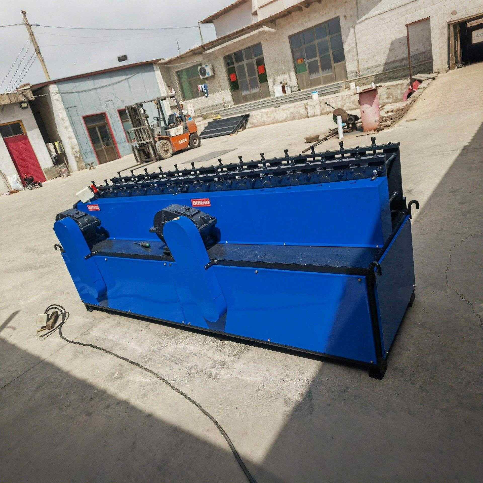 Machine de profilage OEM pour tubes ronds et carrés