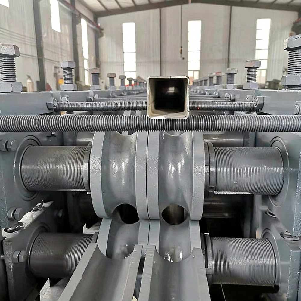 unité de redressage de la machine de profilage de tubes profilés