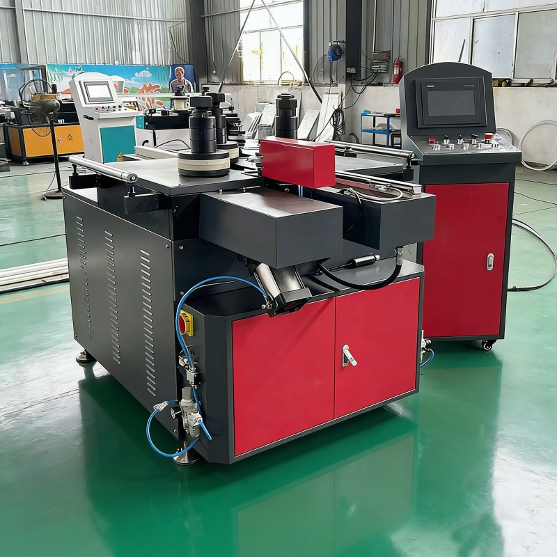Máquina dobladora CNC de 4 rodillos para perfiles de aluminio Alekvs