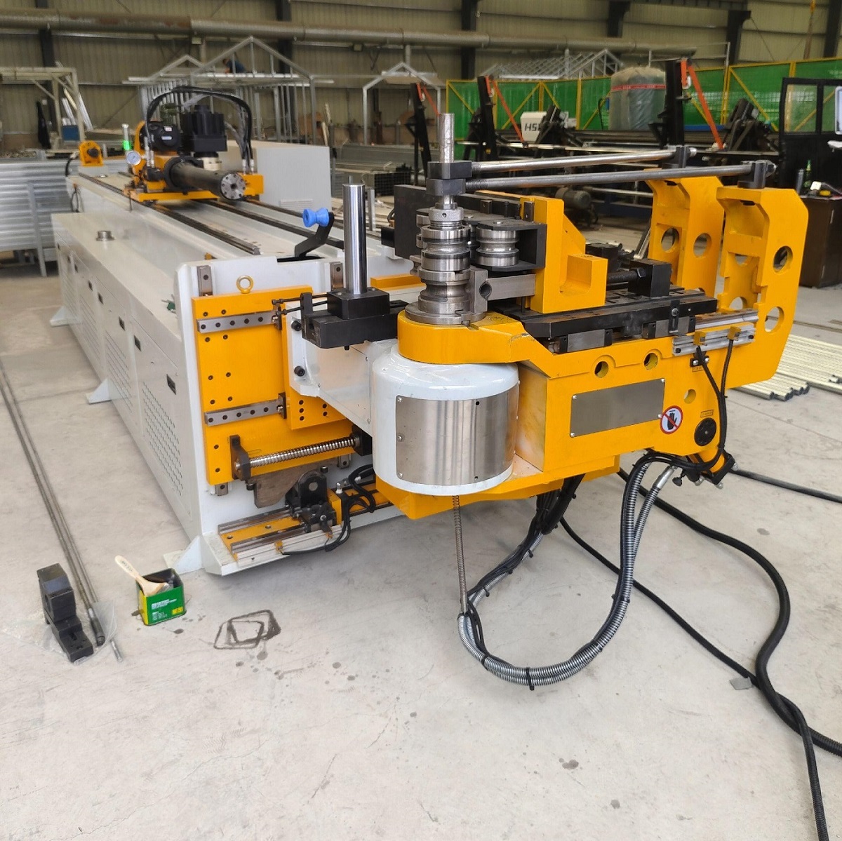 Máquina dobladora de tubos CNC 3D totalmente automática Alekvs