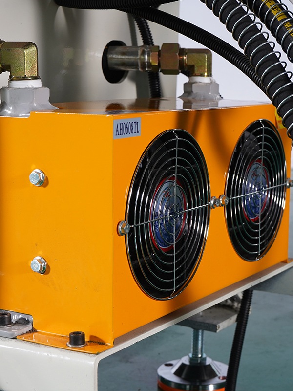 Máquina dobladora de tubos nc con sistema de enfriamiento de aire o agua