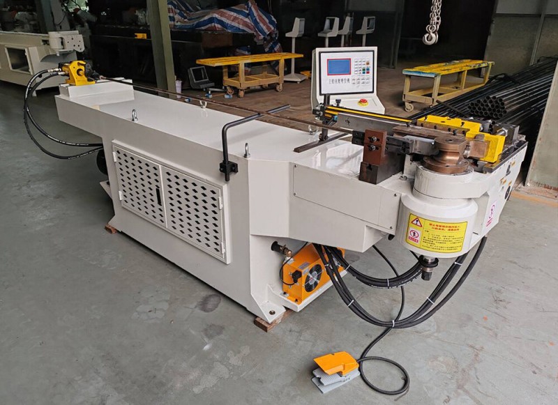 Dobladora de tubos hidráulica NC de diámetro mediano y grande personalizada