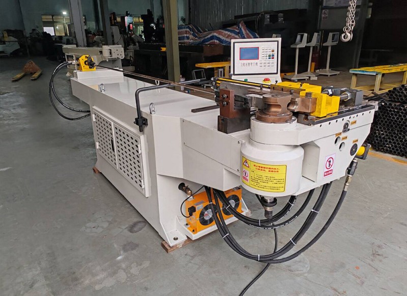 Máquina dobladora de tubos NC semiautomática de diámetro pequeño personalizada