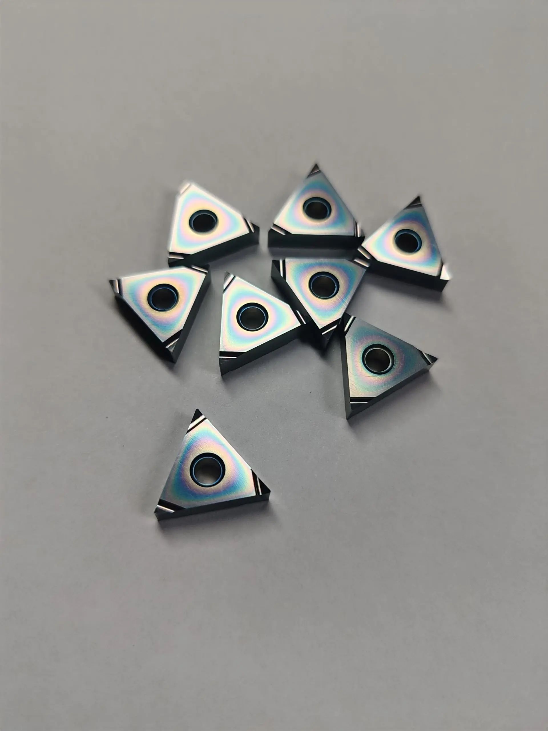 triangular indexable inserts with rainbow coating