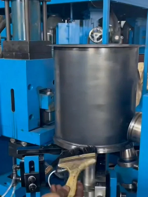 flanging pre bending curling machine processing cylindrical metal workpiece