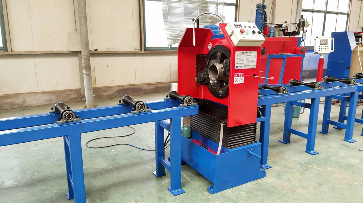 heavy duty stationary pipe cutting and beveling machine production line