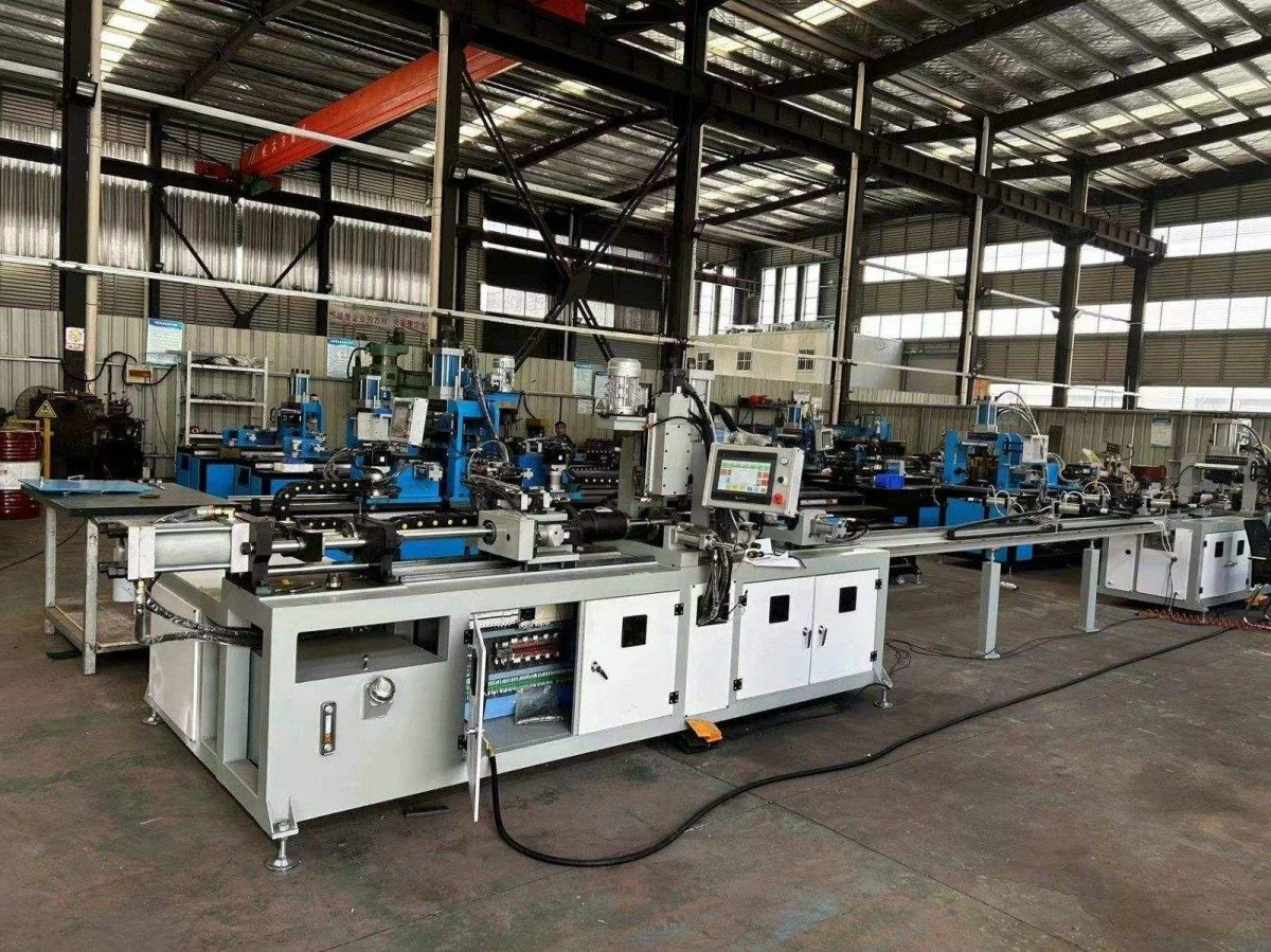 Оборудование для массового производства труб с ЧПУ: пробивка отверстий и фланцевание.