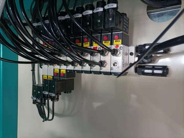 pneumatic control solenoid valve bank of machine