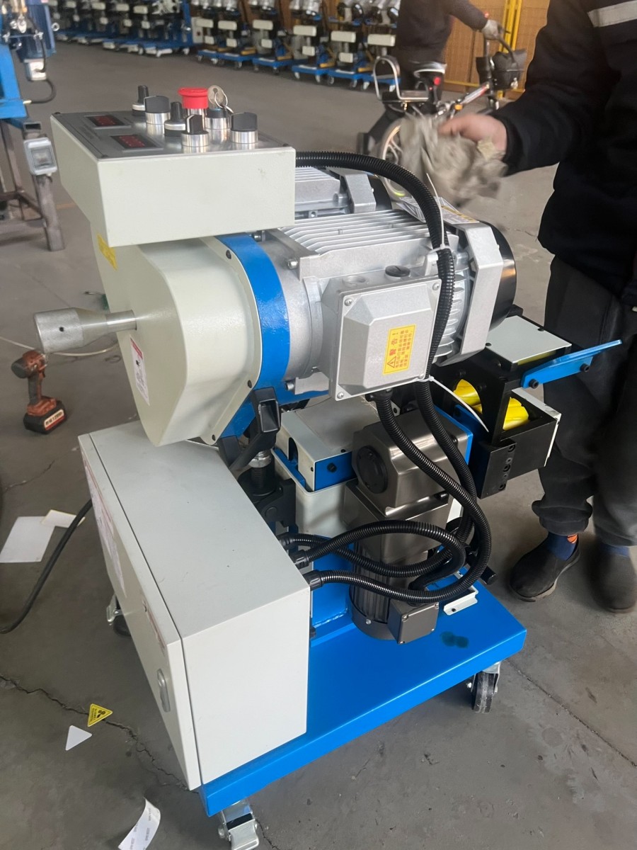 self propelled plate beveling machine
