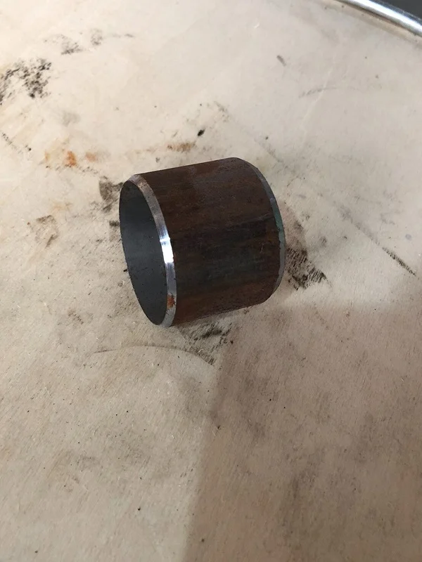 short steel tube workpiece before chamfering by double head chamfering machine